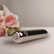 Mini vibrátor, újratölthető vibráló golyó arany rózsában Ro 90
