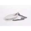 Póráz, fehér bőrfogantyú fémlánccal - Lamb leather handle with 2 rows of small rhinestones and metal chain