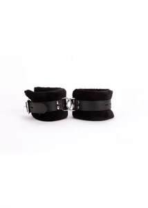 Szőrmés bilincs fekete - Handcuff design made in calf softy leather