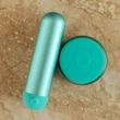 Vízálló, aluminium mini csiklóizgató vibrátor távirányítóval Mini Chroma® teal