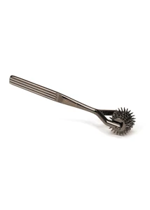 Ötsoros tüskés wartenberg-kerék Five-row pinwheel pewter