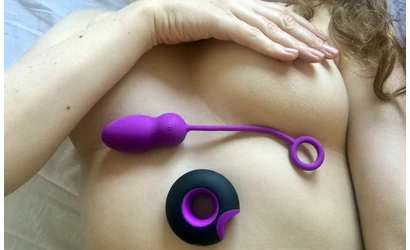 Vibratojások és mini vibrátorok a mesterei a csiklóizgatásnak